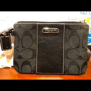 Coach zip wristlet black
